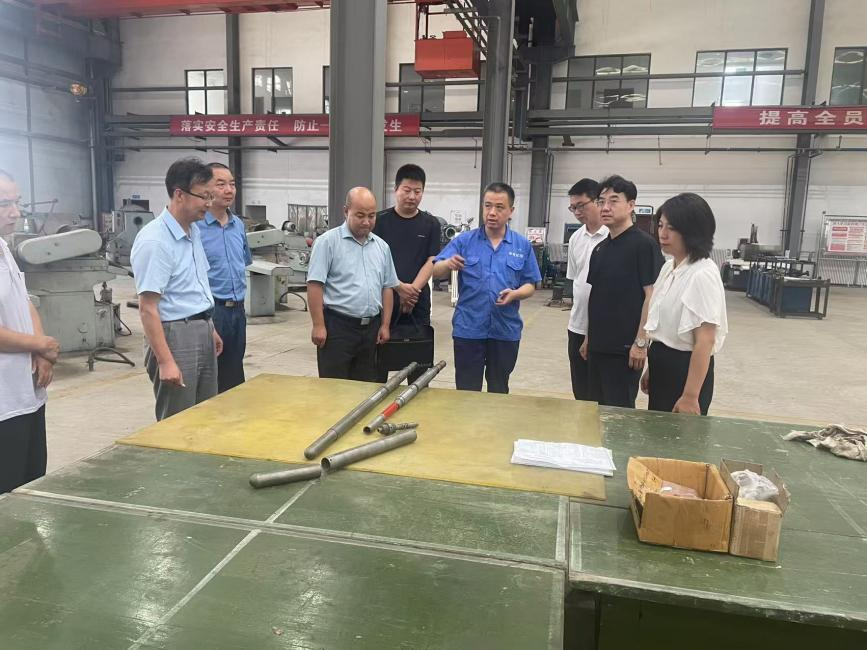 市科技局考察組蒞臨豐收公司 考察指導(dǎo)2025年市列科技計劃項目